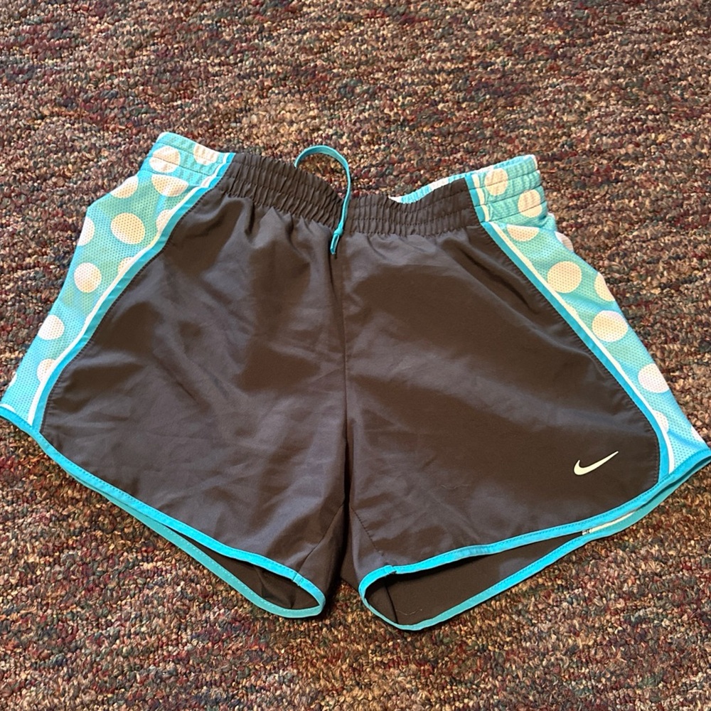 NIKE Women’s XS Dri-Fit Lined Loose Fit Dark Gray Polka Dot Athletic Shorts